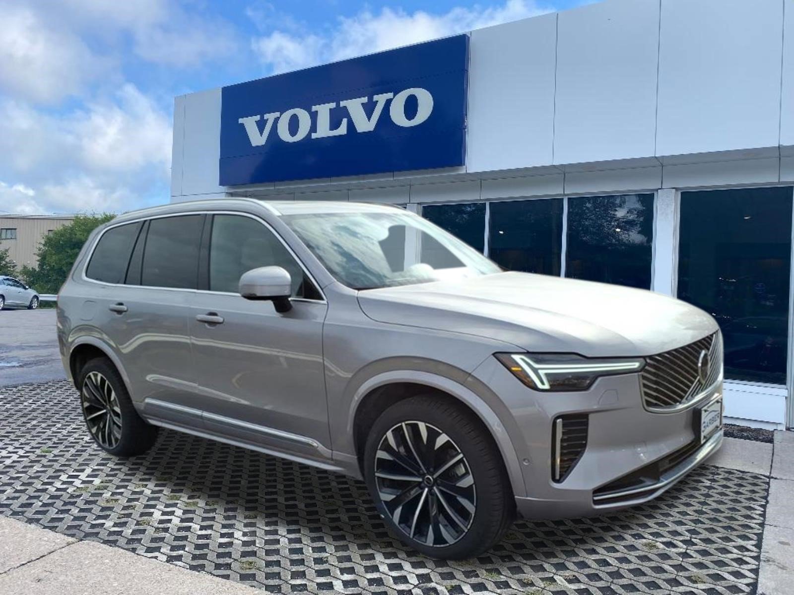 2026 Volvo XC90 Plus B6 AWD Plus 7-Seater