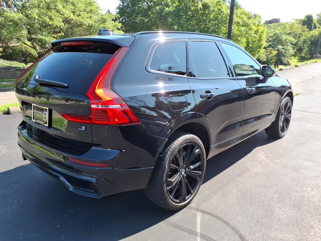 Certified 2024 Volvo XC60 plug-in hybrid T8 Ultimate Black Edition SUV