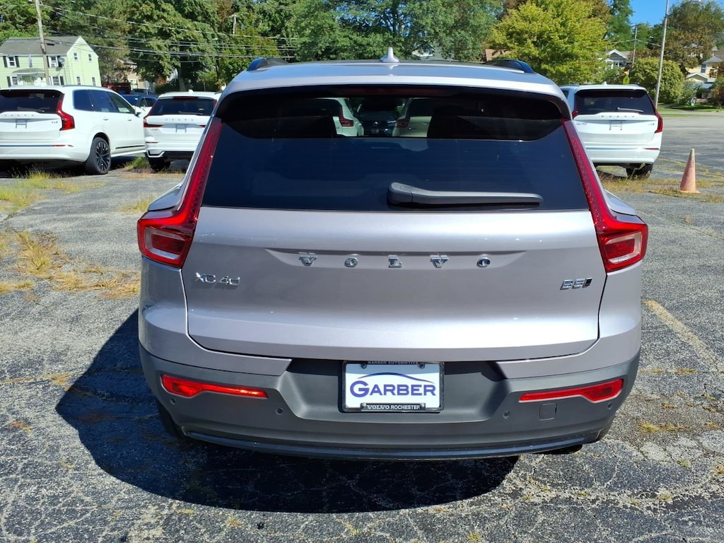 New 2026 Volvo XC40 Plus B5 AWD Plus
