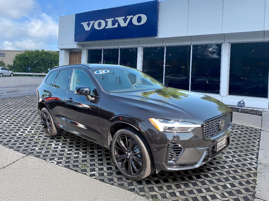 Certified 2024 Volvo XC60 plug-in hybrid T8 Ultimate Black Edition SUV