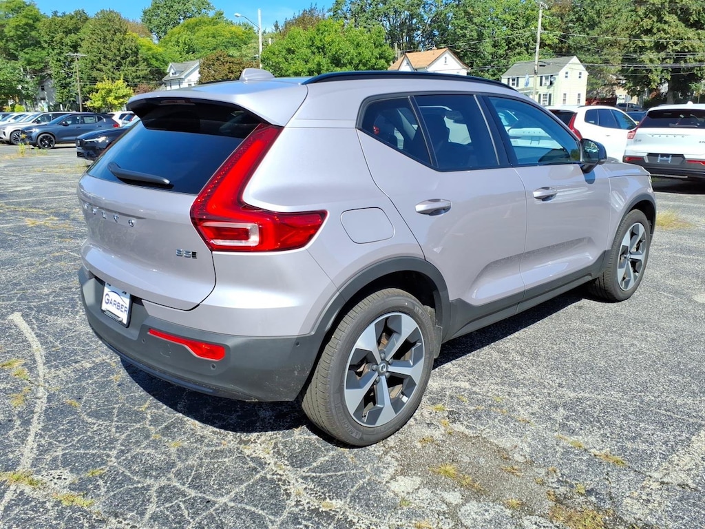 New 2026 Volvo XC40 Plus B5 AWD Plus