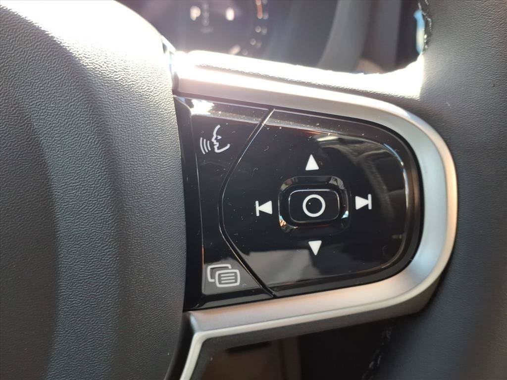 2026 Volvo XC60 Plus - Photo 19