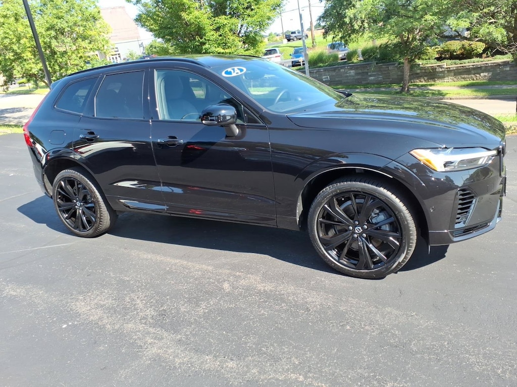 Certified 2024 Volvo XC60 plug-in hybrid T8 Ultimate Black Edition SUV