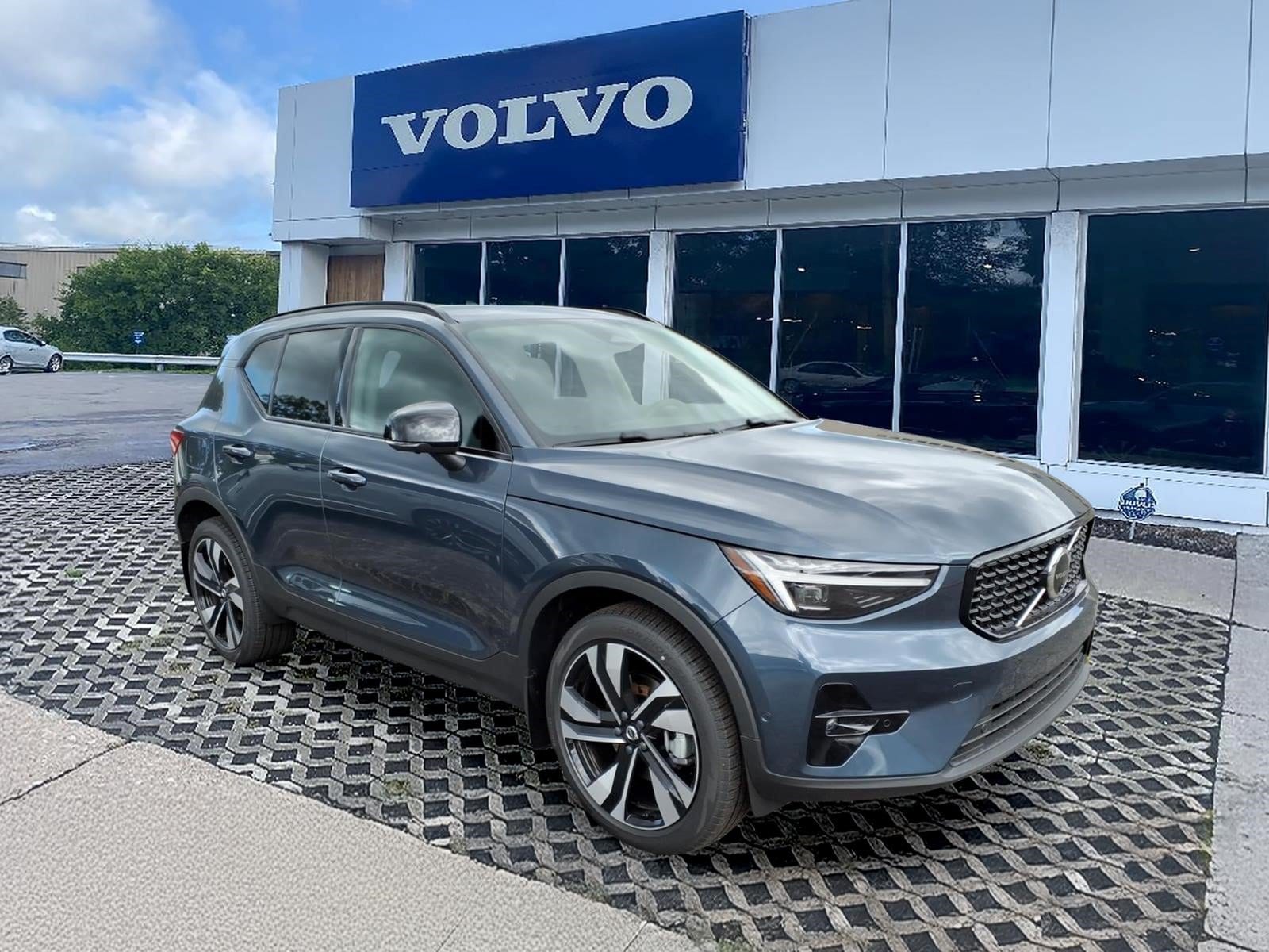 2026 Volvo XC40