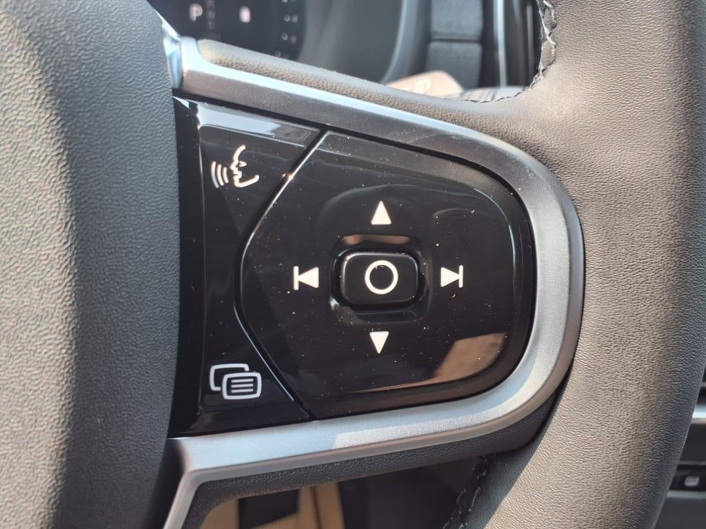2026 Volvo XC90 Plus - Photo 19