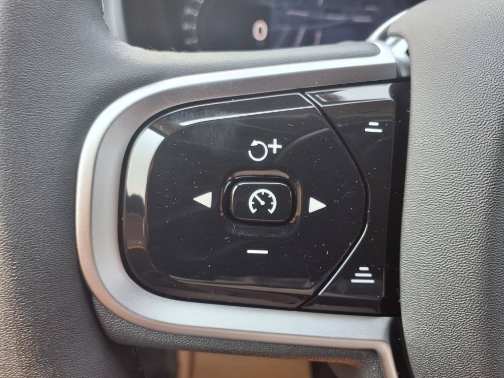 2026 Volvo XC90 Plus - Photo 18