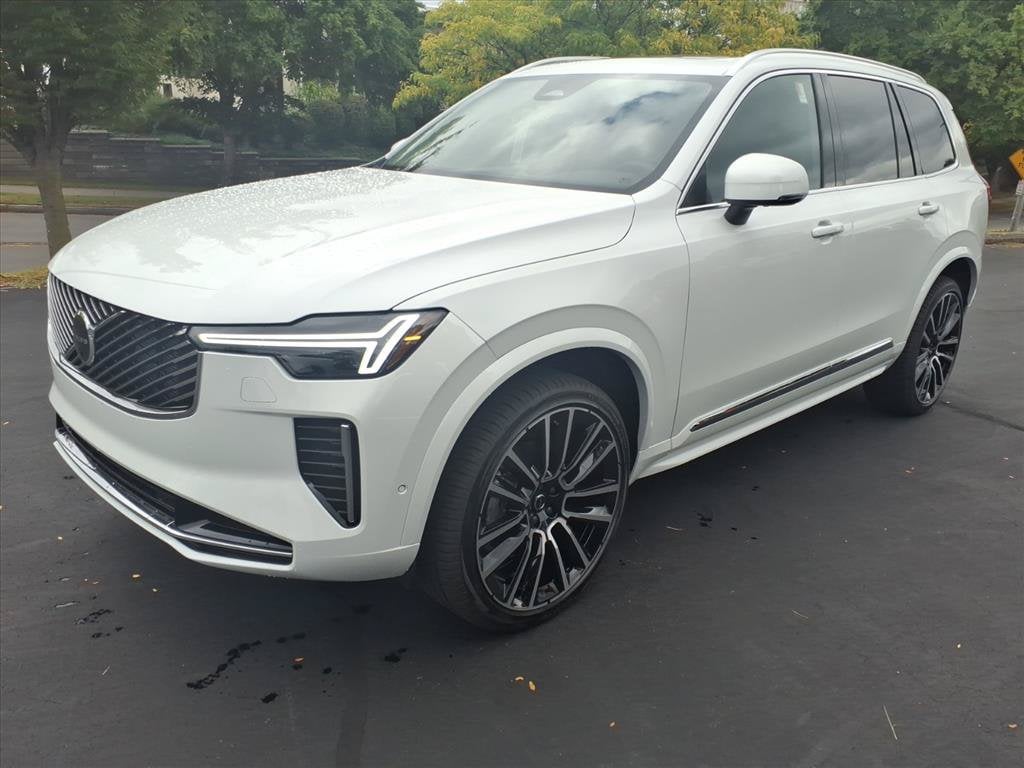 2026 Volvo XC90 Plus - Photo 7