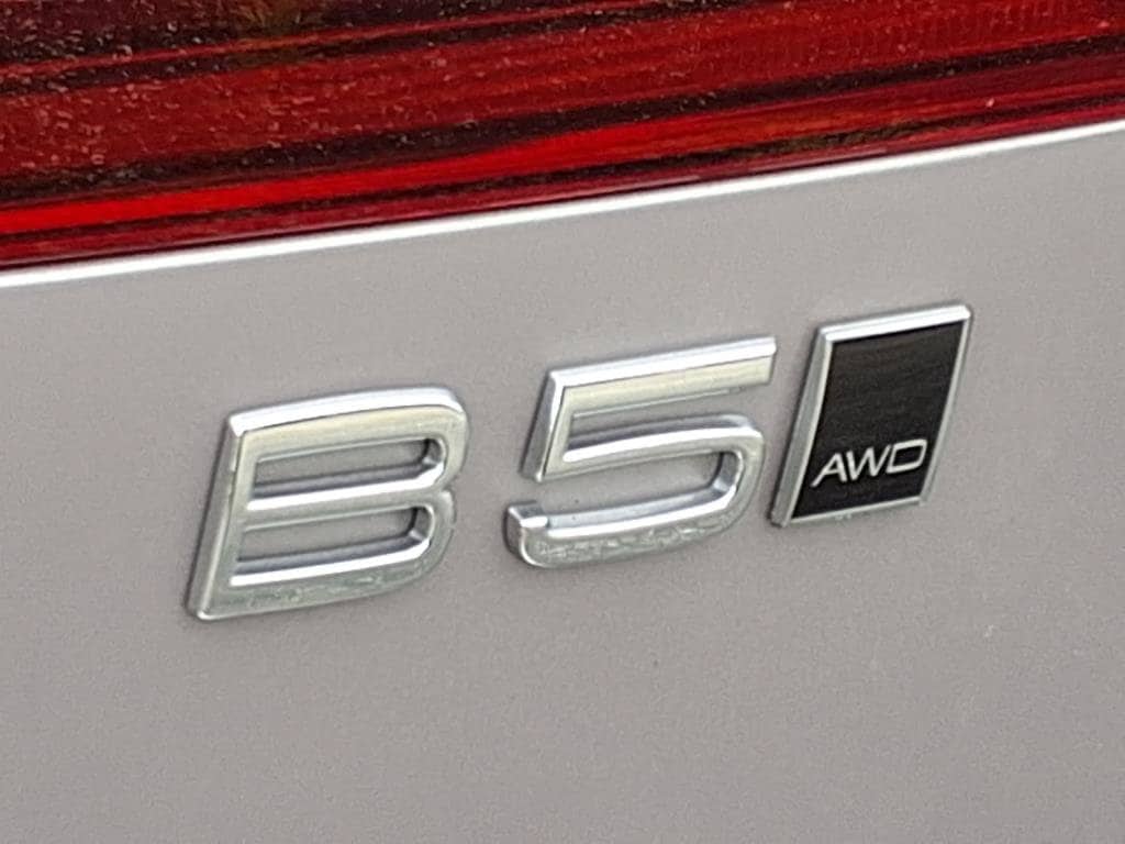 2026 Volvo XC60 Plus - Photo 9