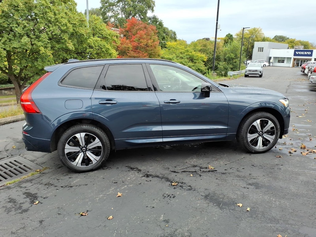 Certified 2024 Volvo XC60 Recharge Plug-In Hybrid Core Dark Theme T8 eAWD PHEV Core Dark Theme