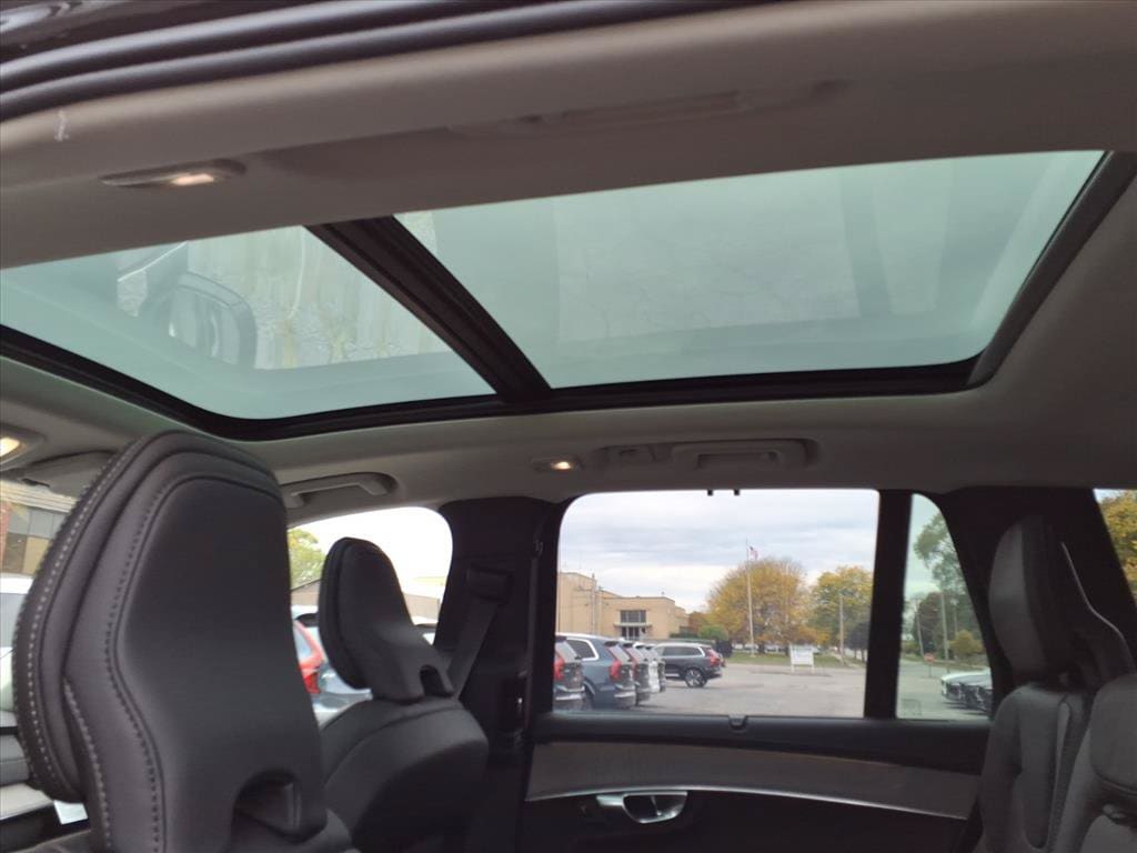 2026 Volvo XC90 Ultra - Photo 12