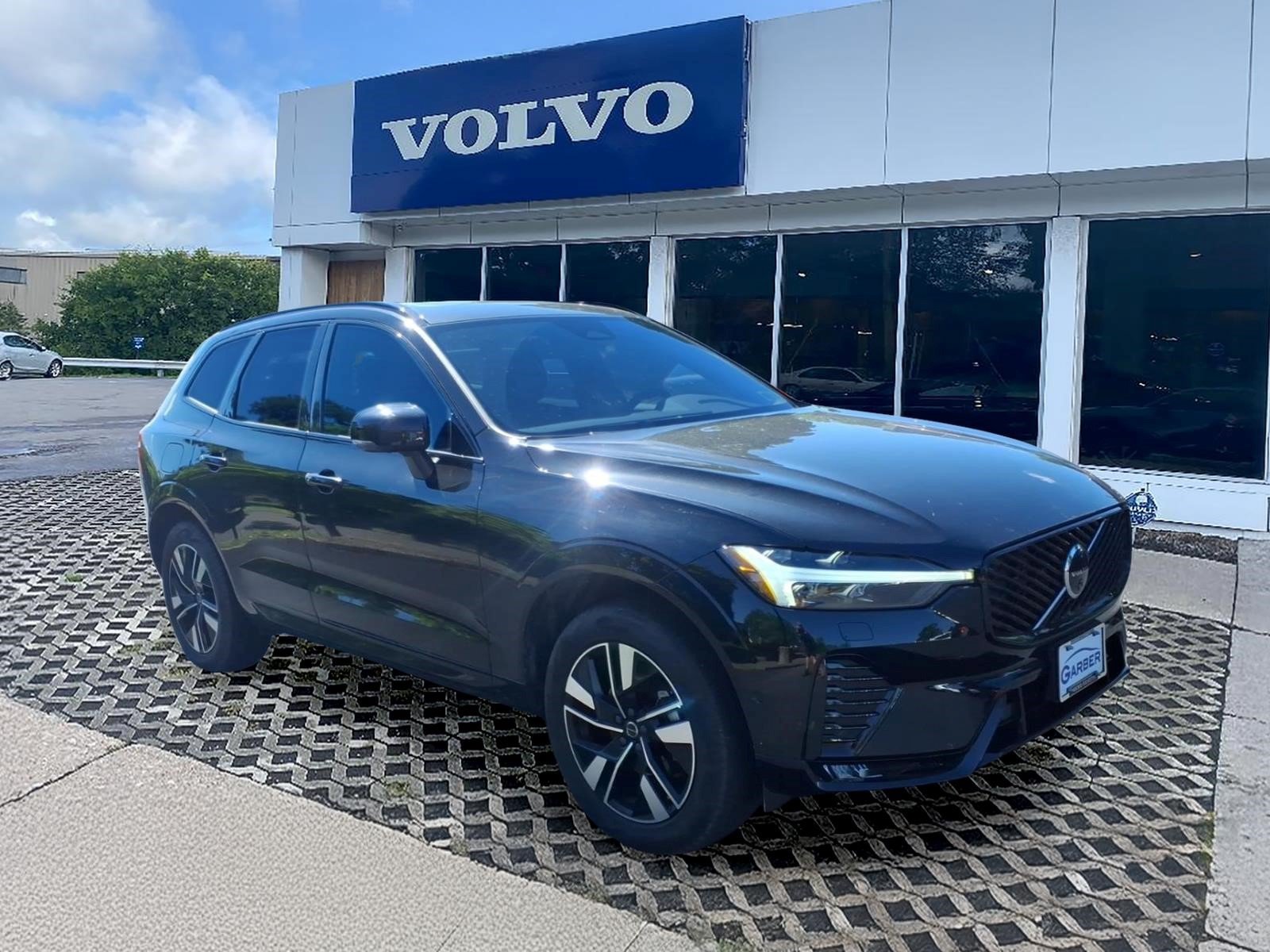 New 2026 Volvo XC60 Plus B5 AWD Plus
