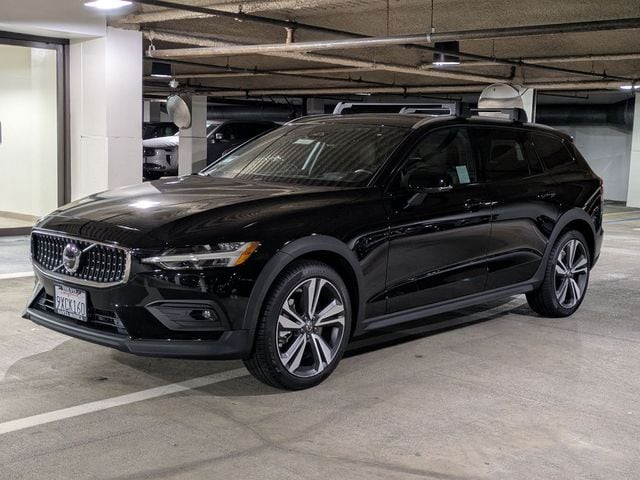2026 Volvo V60 Cross Country Plus - Photo 7