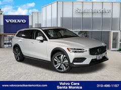 2026 Volvo V60 Cross Country B5 Plus AWD Wagon
