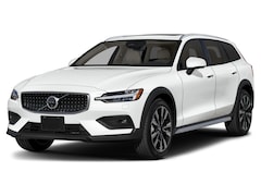 2026 Volvo V60 Cross Country B5 Plus AWD Wagon
