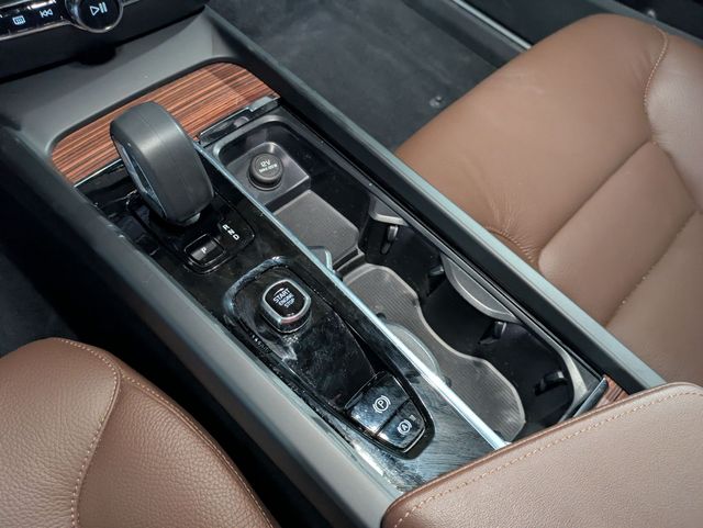 2026 Volvo V60 Cross Country Plus - Photo 24