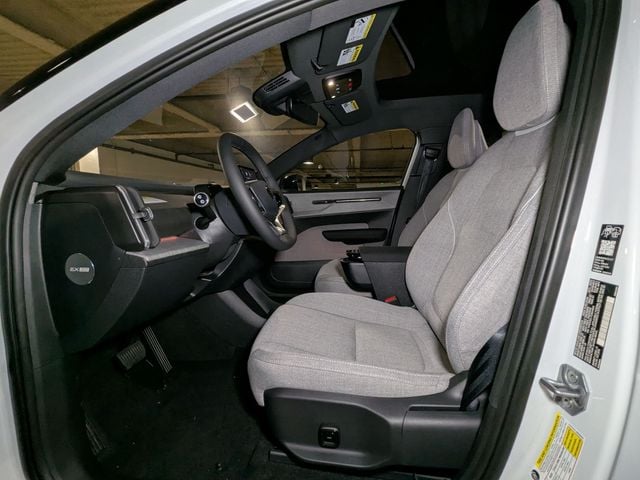 2025 Volvo EX30 Ultra - Photo 13