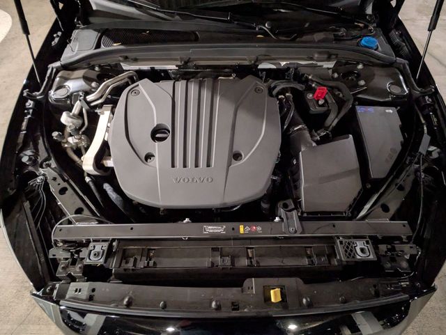 2026 Volvo V60 Cross Country Plus - Photo 11