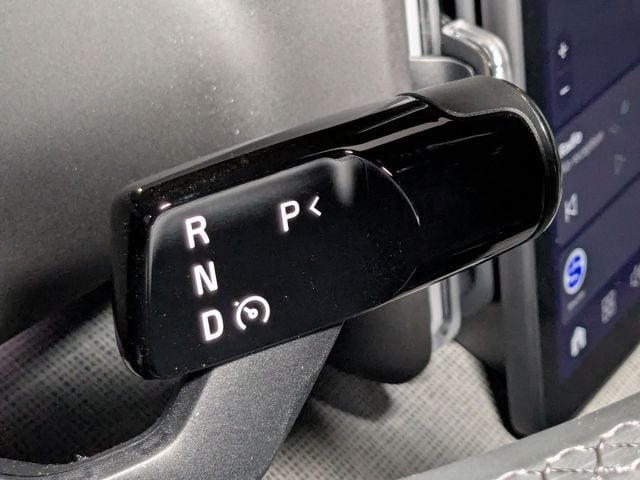 2025 Volvo EX30 Ultra - Photo 20