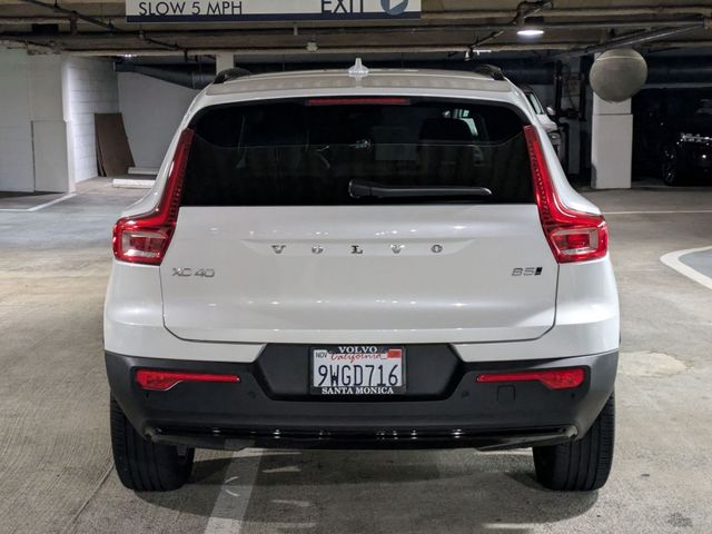 2026 Volvo XC40 Plus - Photo 4