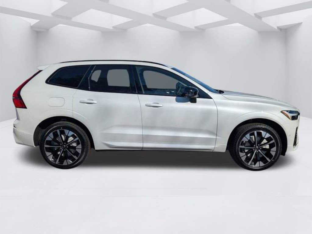 New 2026 Volvo XC60 B5 Plus SUV