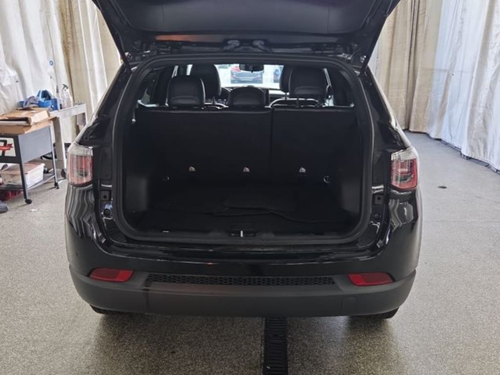 Used 2023 Jeep Compass Latitude SUV