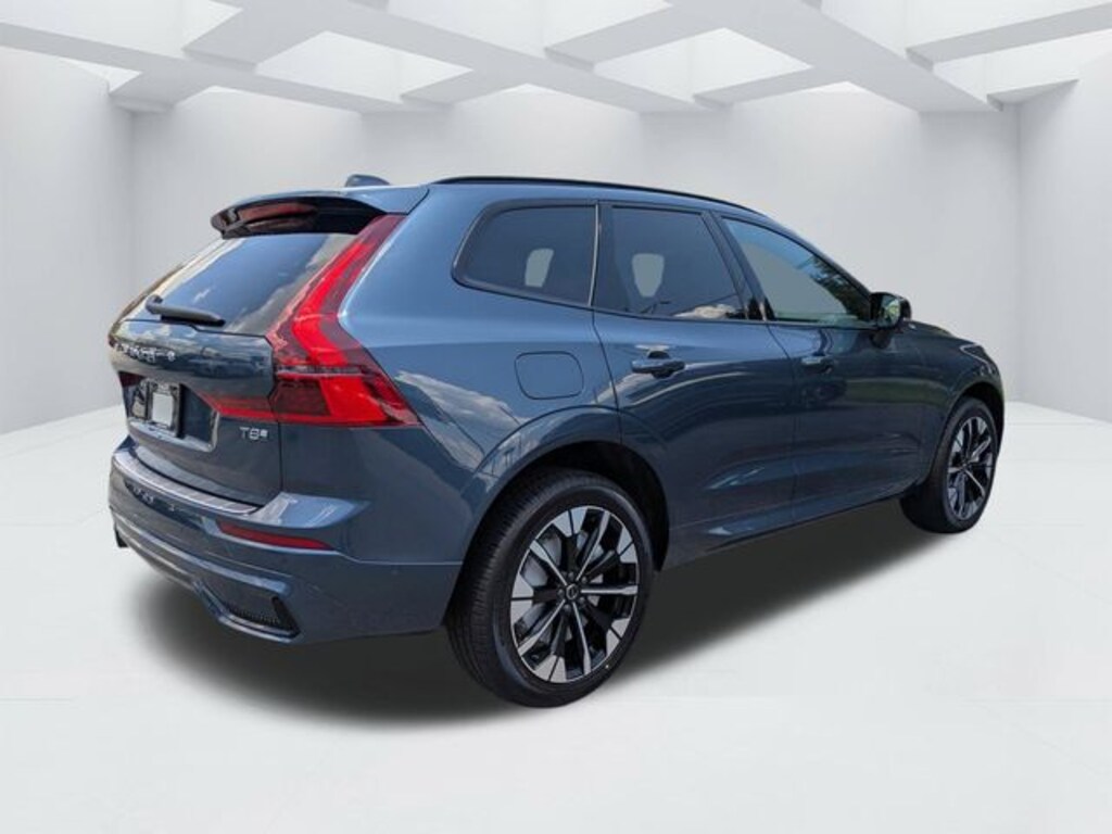 New 2026 Volvo XC60 plug-in hybrid T8 Plus SUV