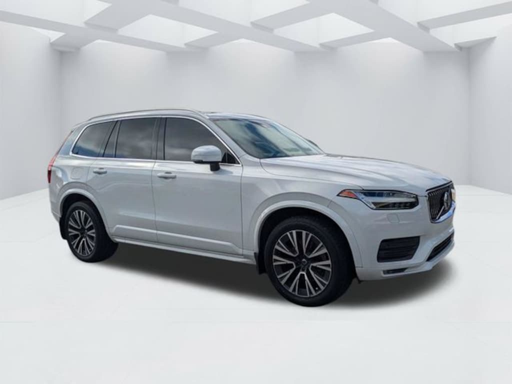 Used 2020 Volvo XC90 T6 Momentum SUV