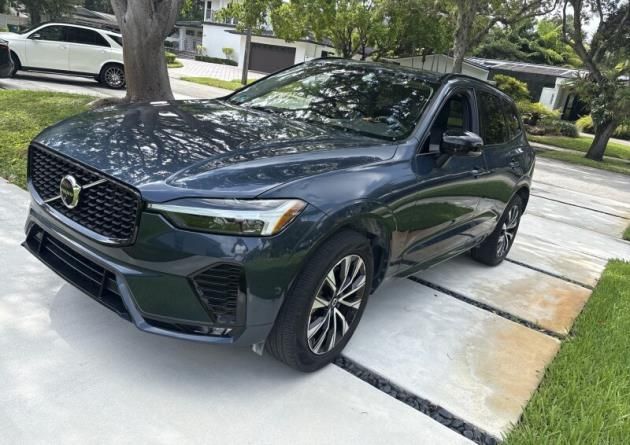2024 Volvo XC60 Plus