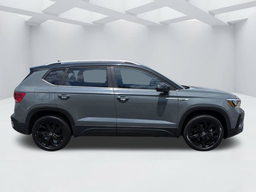 Used 2023 Volkswagen Taos 1.5T SE SUV