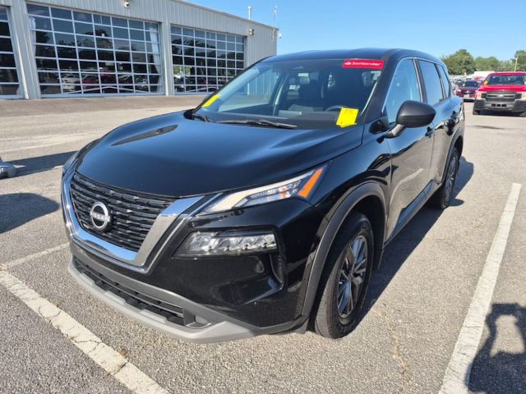 Used 2023 Nissan Rogue S SUV