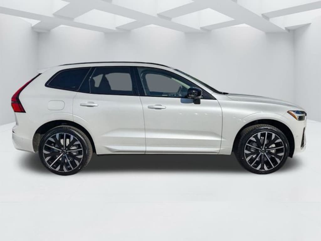 New 2026 Volvo XC60 B5 Ultra SUV