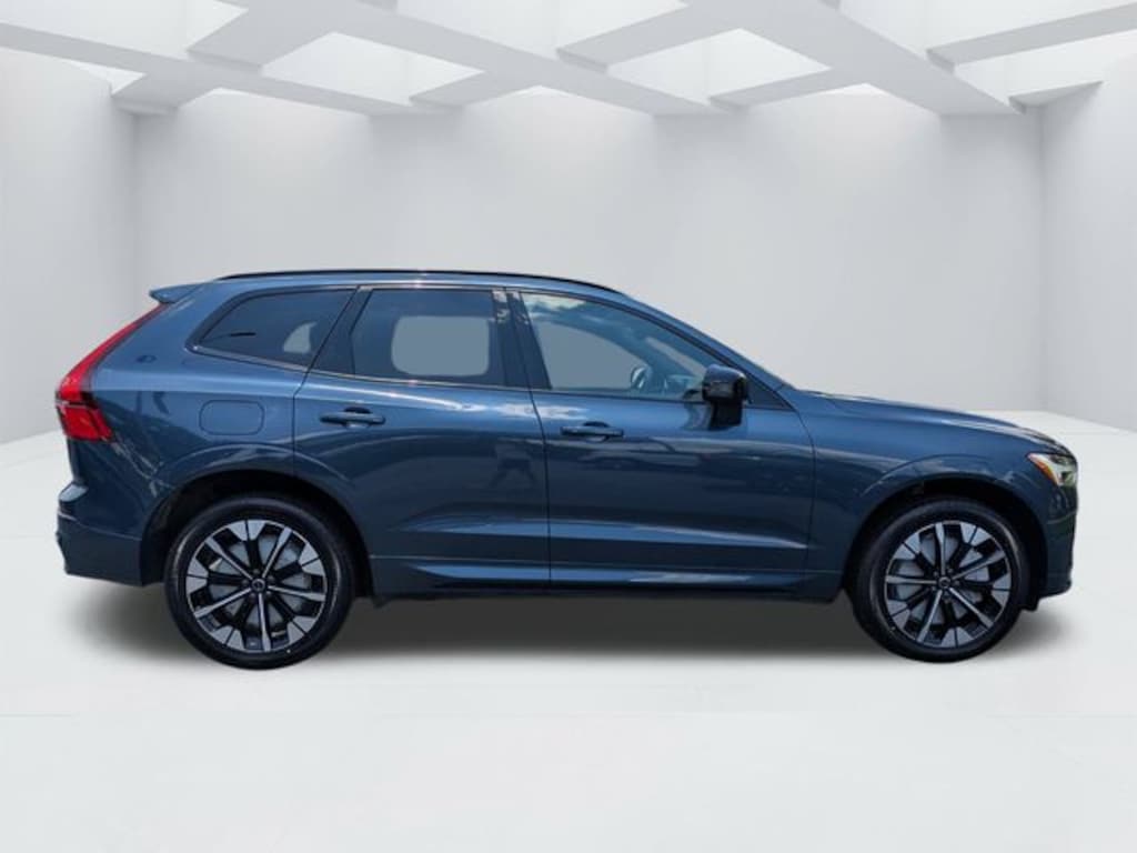 New 2026 Volvo XC60 plug-in hybrid T8 Plus SUV