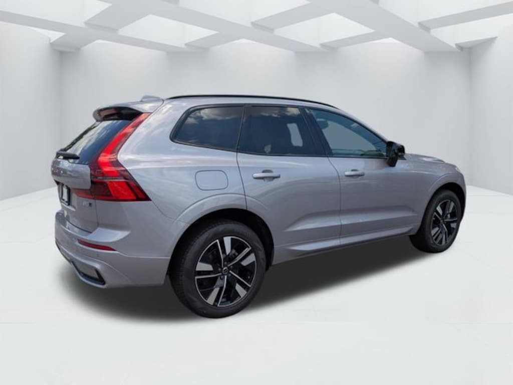 New 2026 Volvo XC60 B5 Core SUV