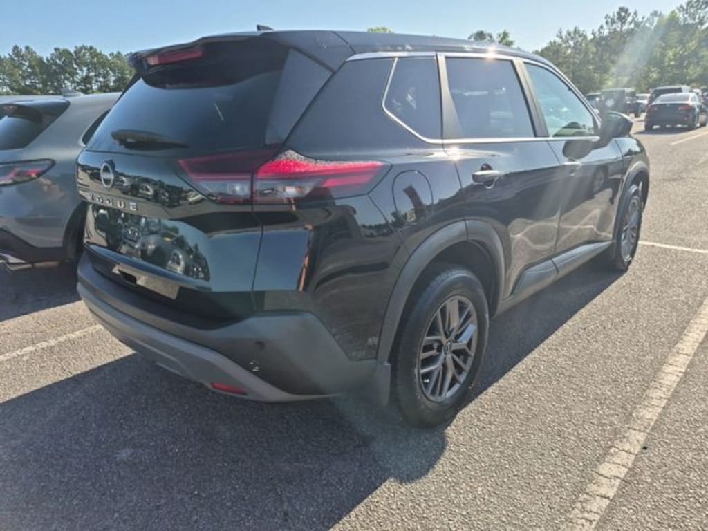 Used 2023 Nissan Rogue S SUV