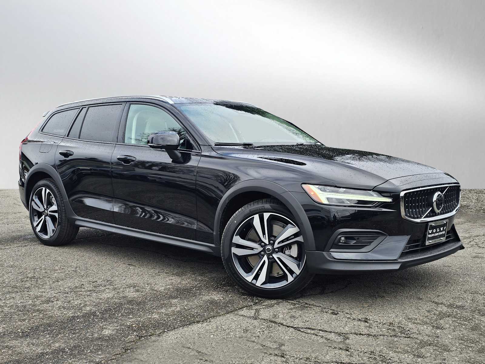 2026 Volvo V60 Cross Country Plus