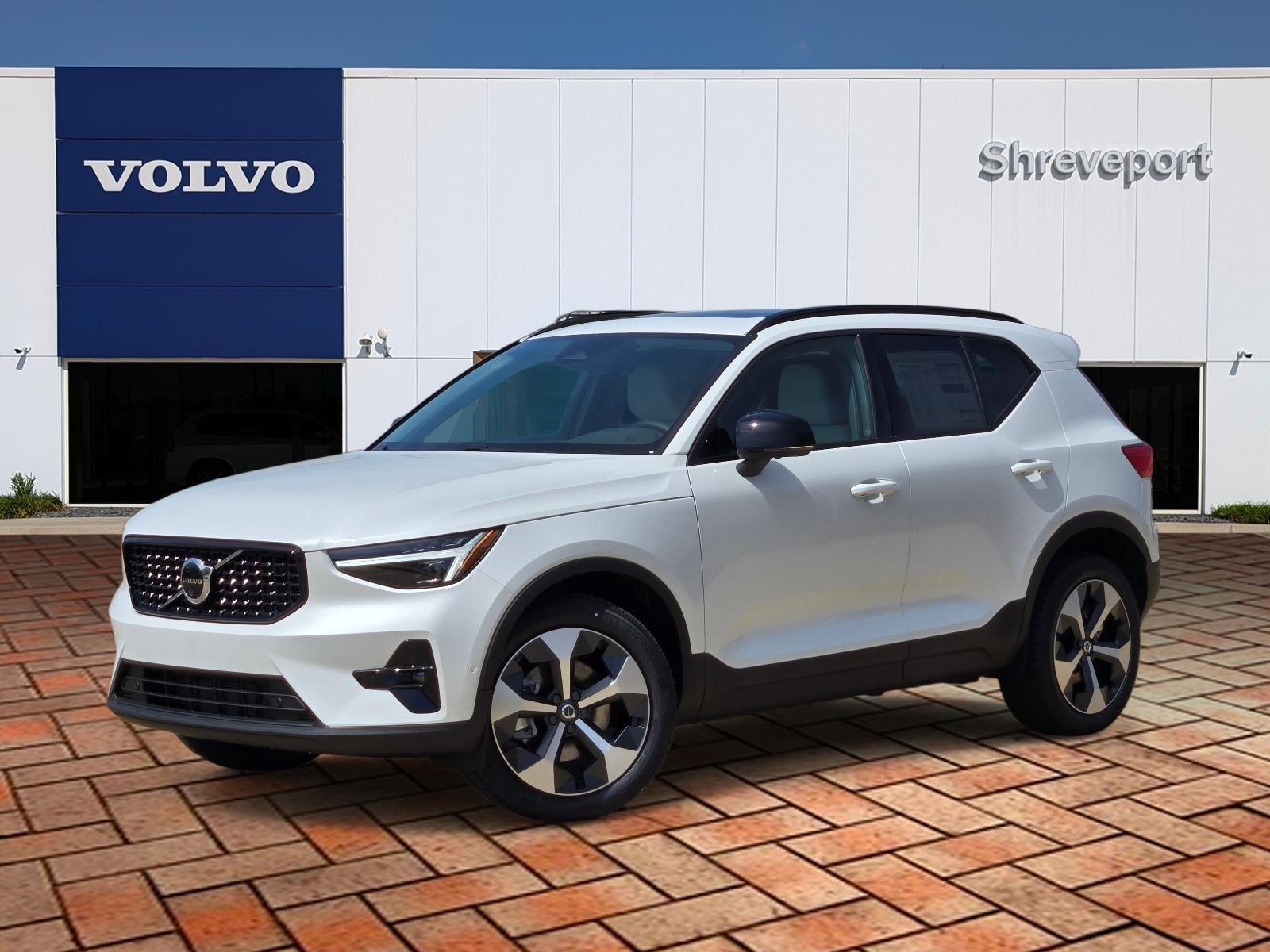 2026 Volvo XC40 B5 Plus