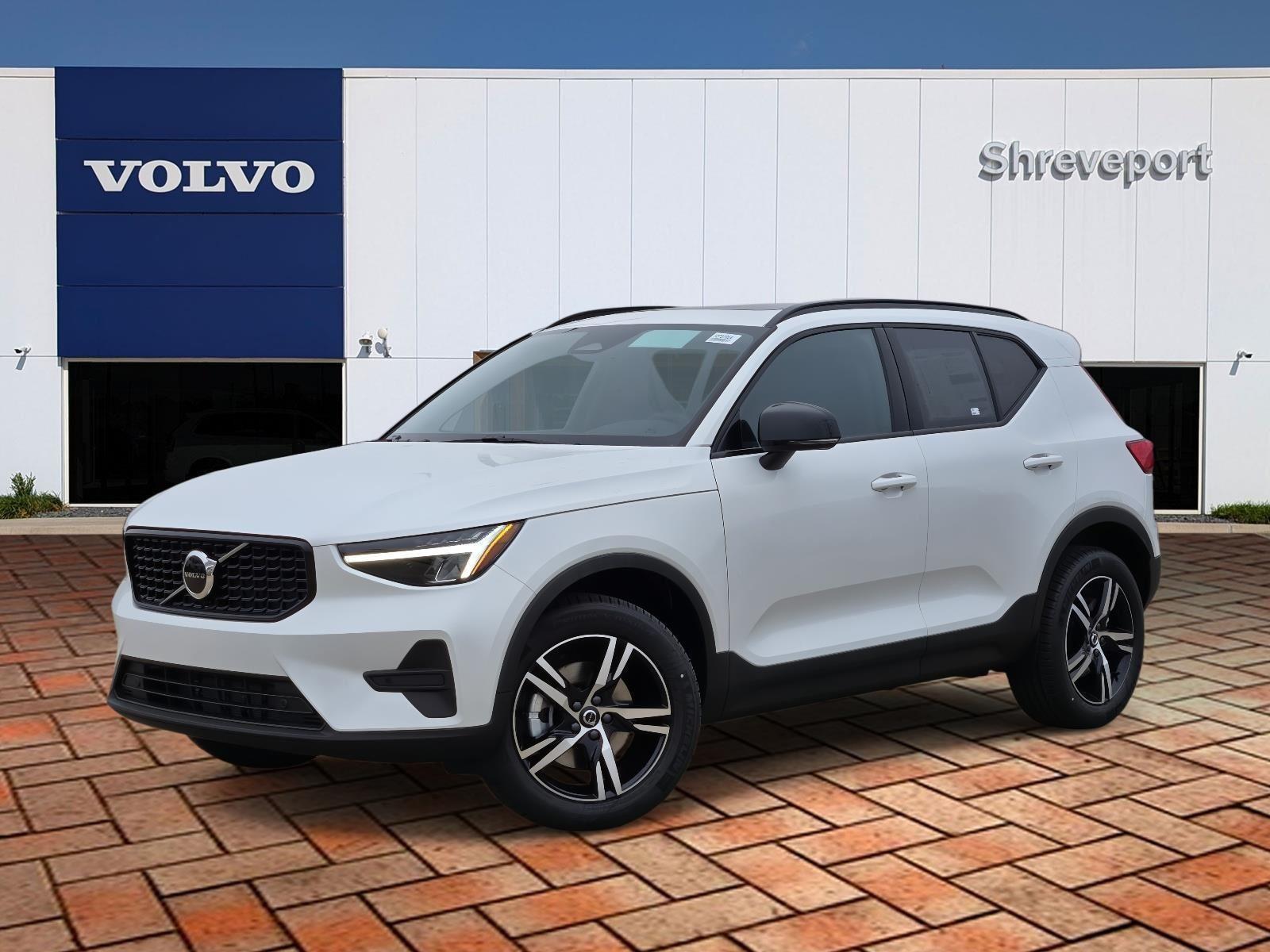 2026 Volvo XC40 B4 Core