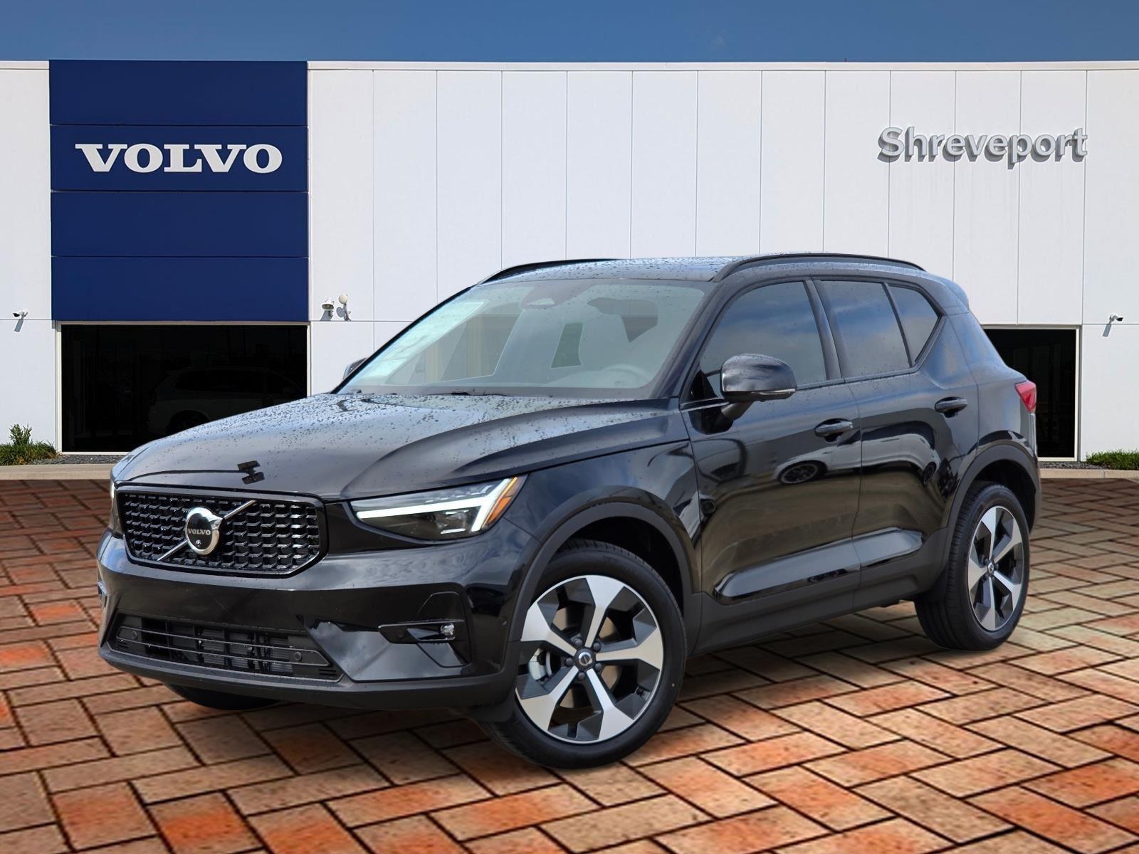 2026 Volvo XC40 B5 Plus