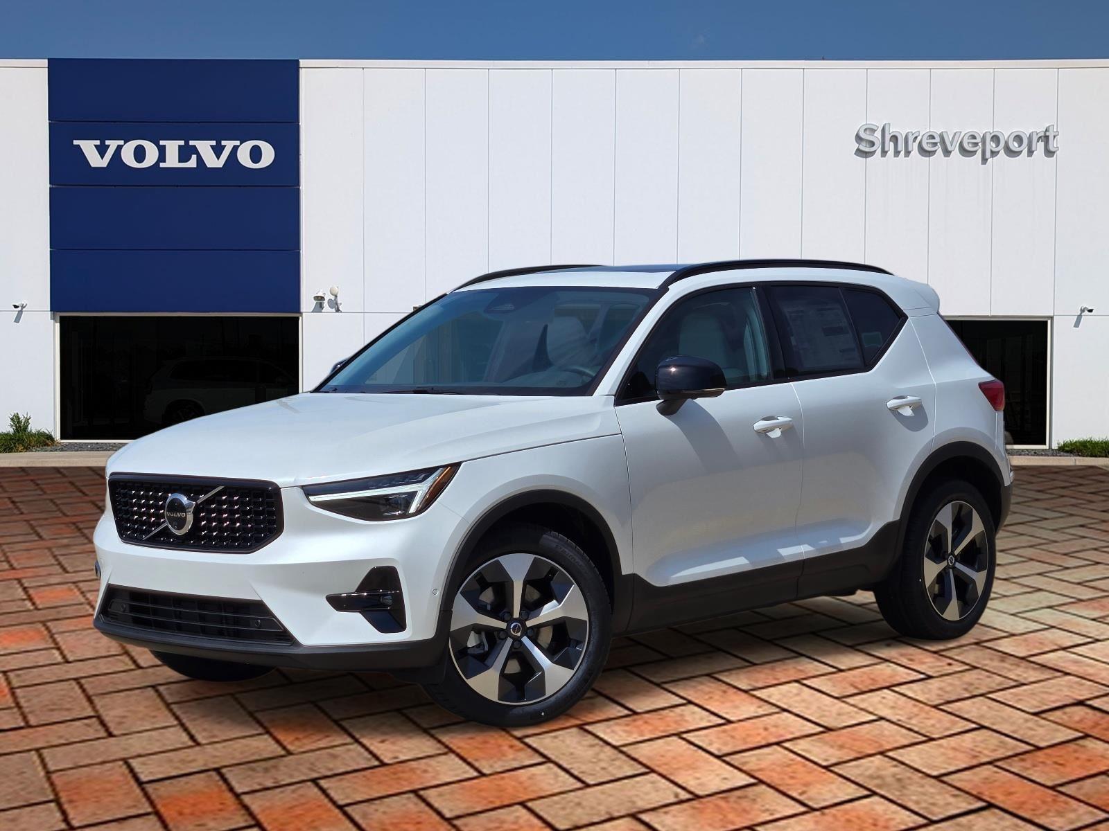 2026 Volvo XC40 B5 Plus