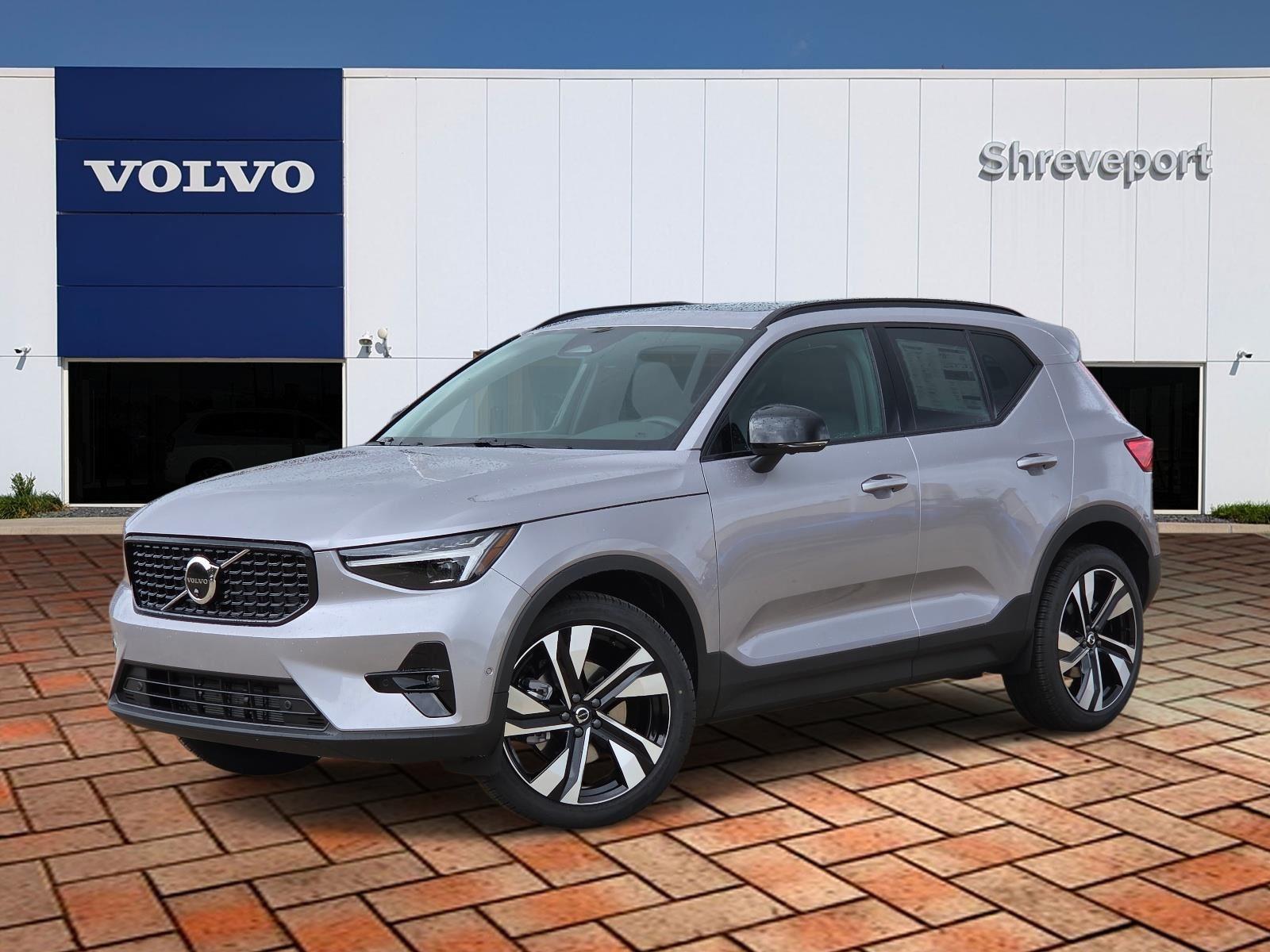 2026 Volvo XC40 B5 Plus
