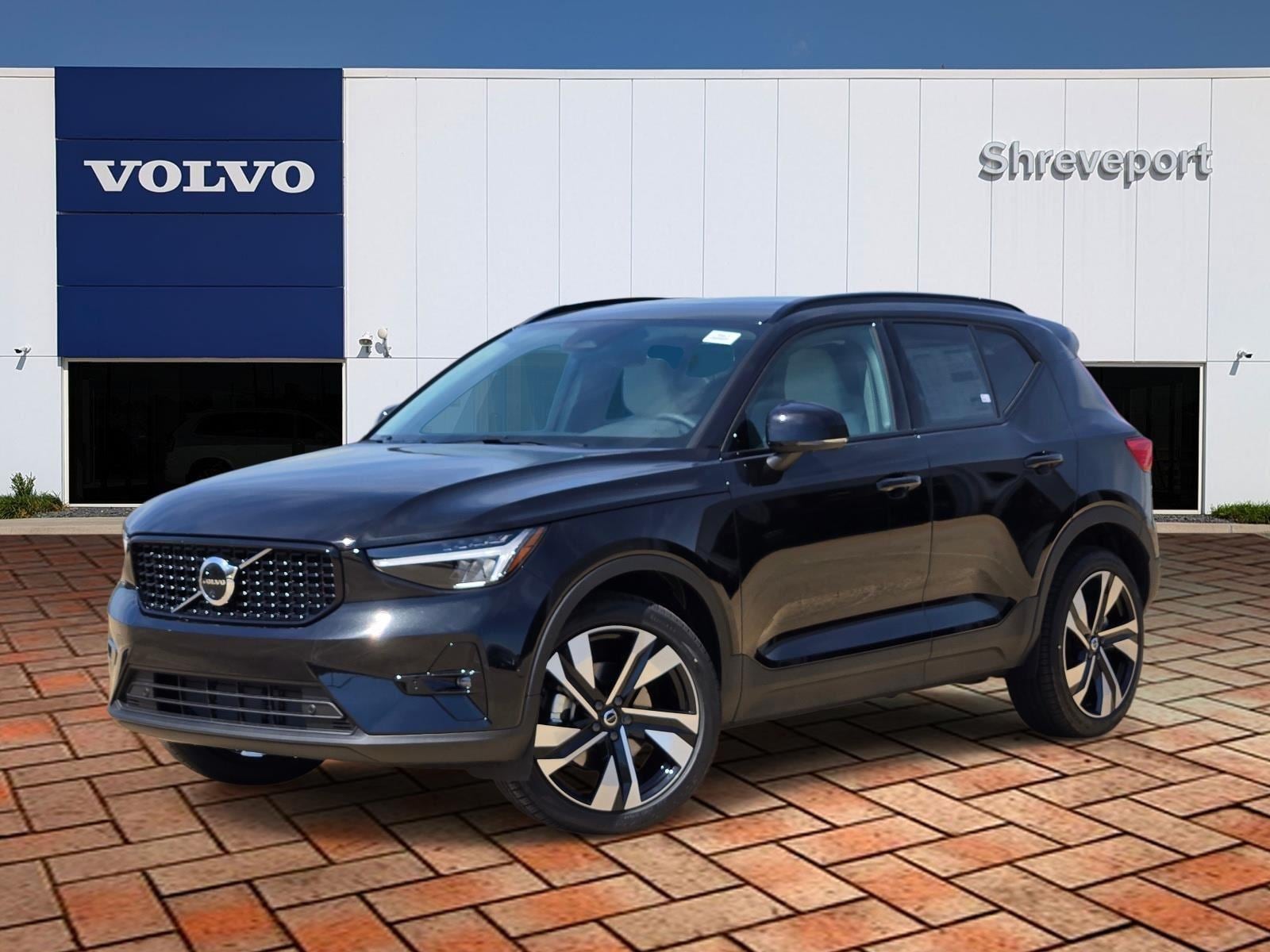 2026 Volvo XC40 B5 Plus