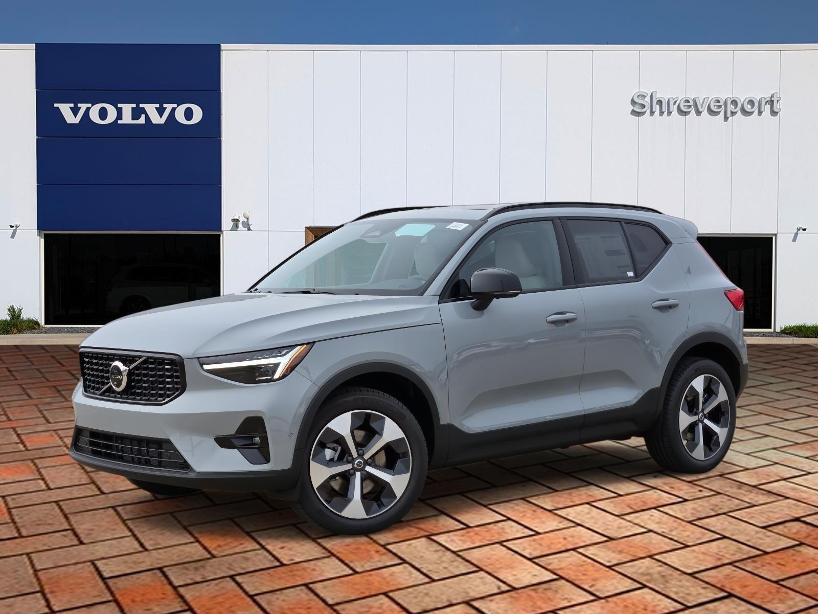 2026 Volvo XC40 B5 Plus