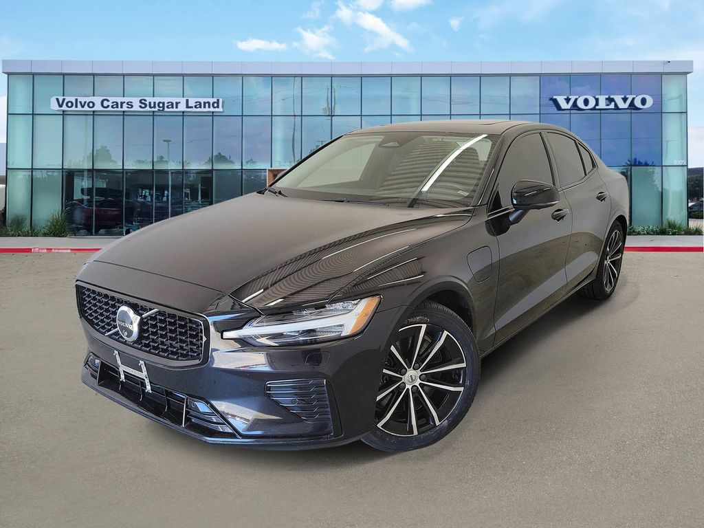 2025 Volvo S60 Plug-In Hybrid