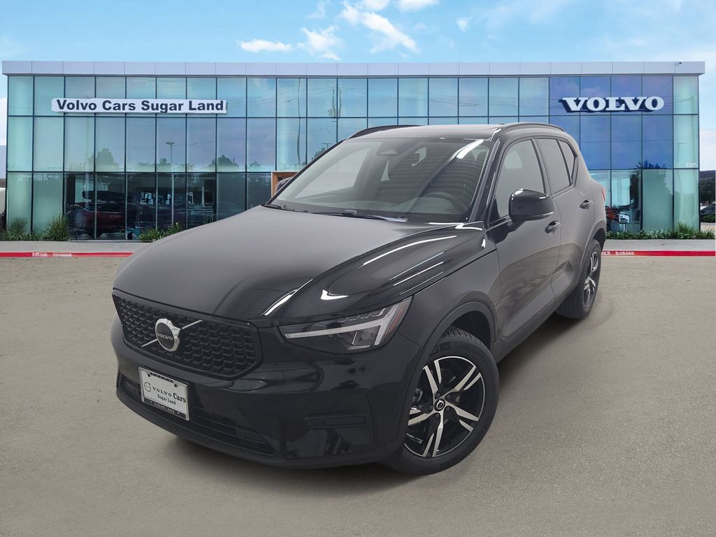 2026 Volvo XC40 SUV 