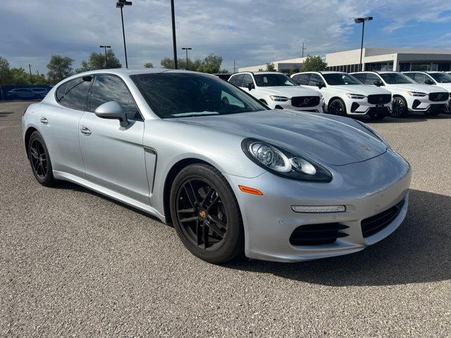 2016 Porsche Panamera