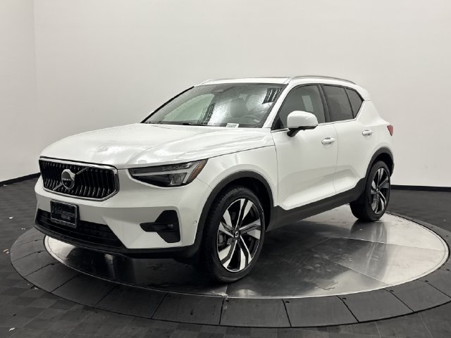 Certified 2023 Volvo XC40 B5 Plus Bright Theme SUV