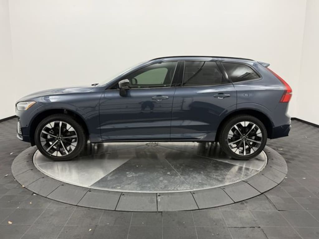 New 2026 Volvo XC60 B5 Plus SUV