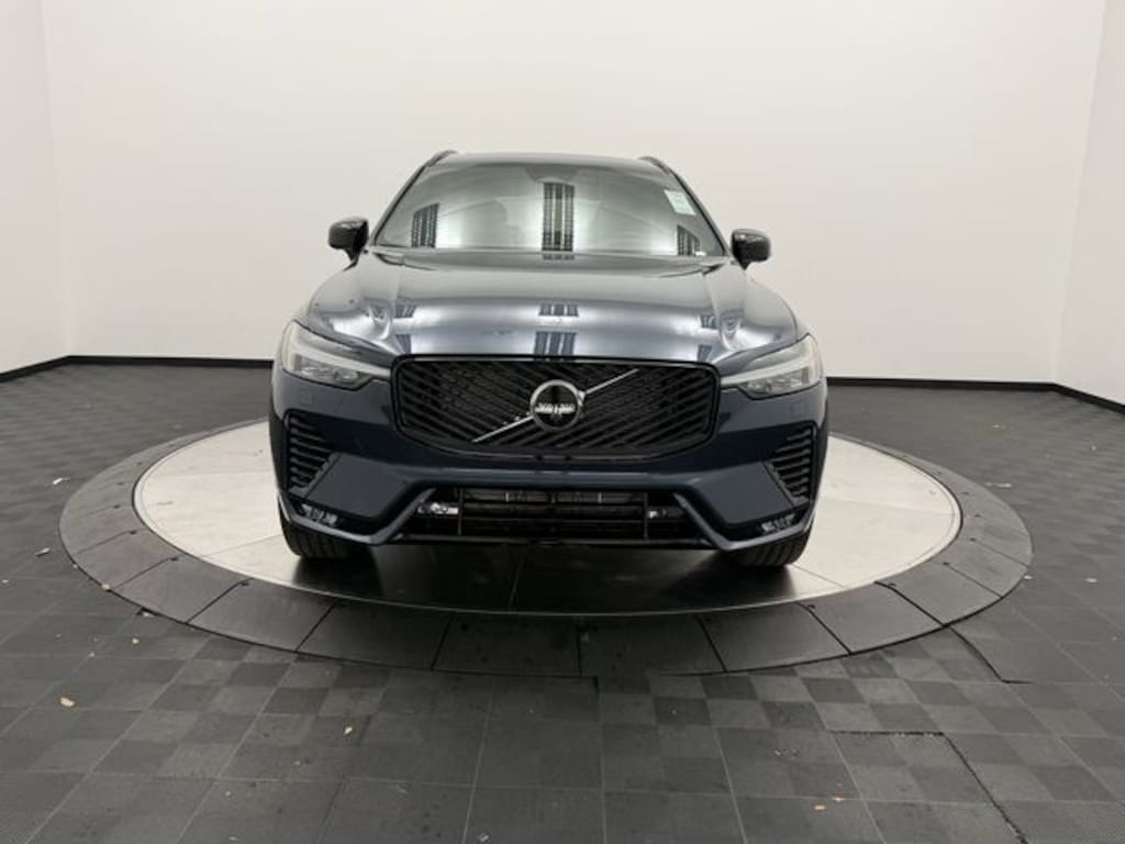 New 2026 Volvo XC60 B5 Plus SUV