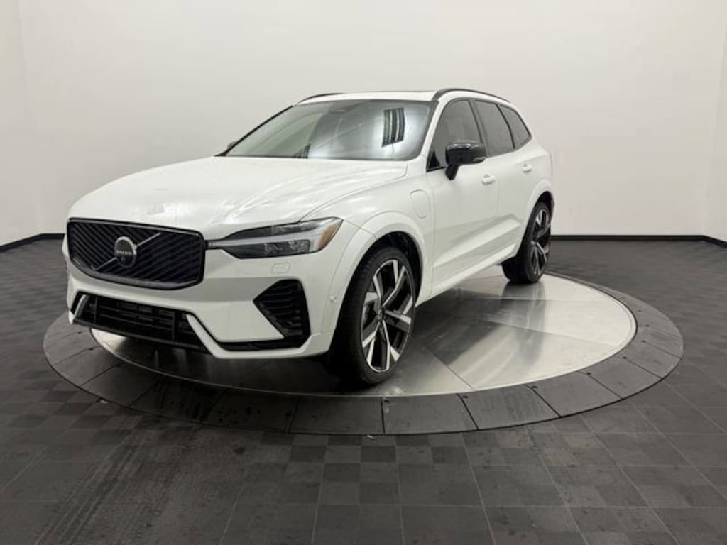 New 2026 Volvo XC60 plug-in hybrid T8 Ultra SUV