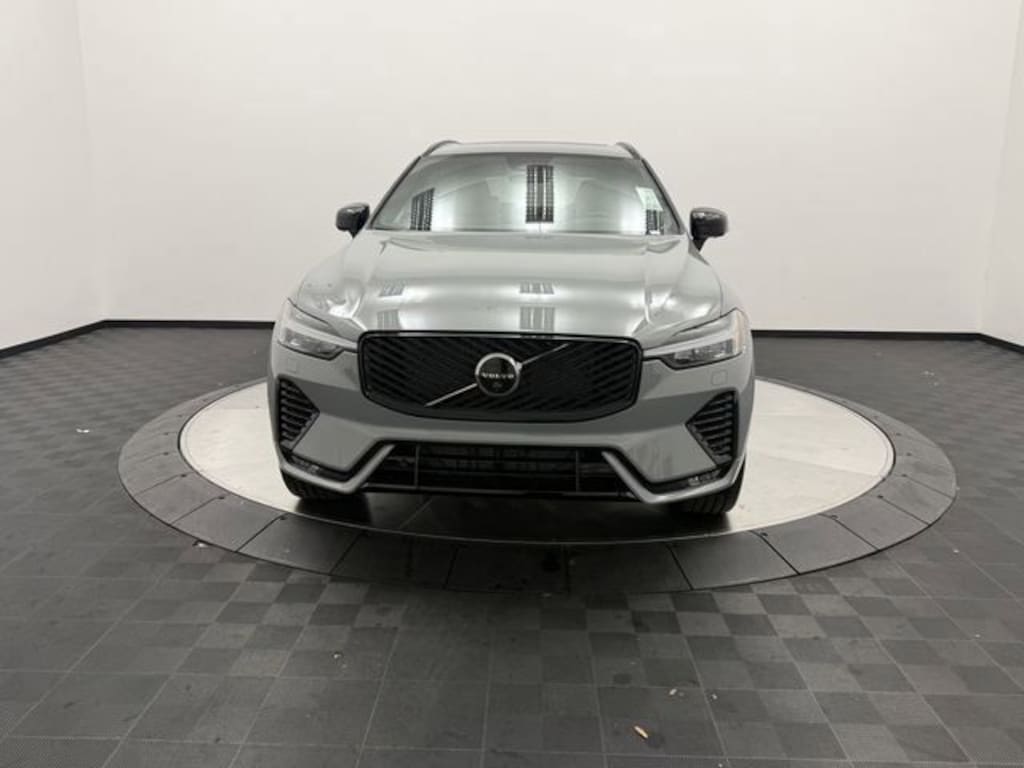 New 2026 Volvo XC60 B5 Plus SUV